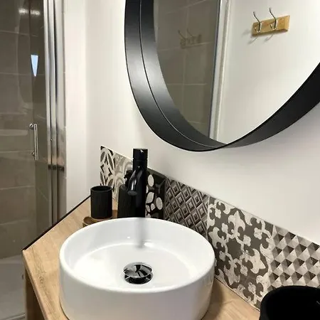 Bel Appartement Sur Cour Plein Centre Ville Et Parking Moulins  Extérieur photo