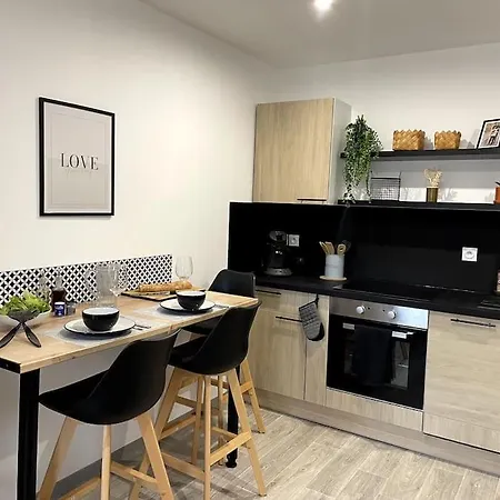 Bel Appartement Sur Cour Plein Centre Ville Et Parking Moulins  Extérieur photo