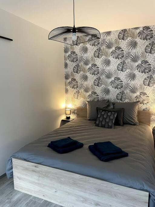 Bel Sur Cour Plein Centre Et Parking * Moulins (Allier)
